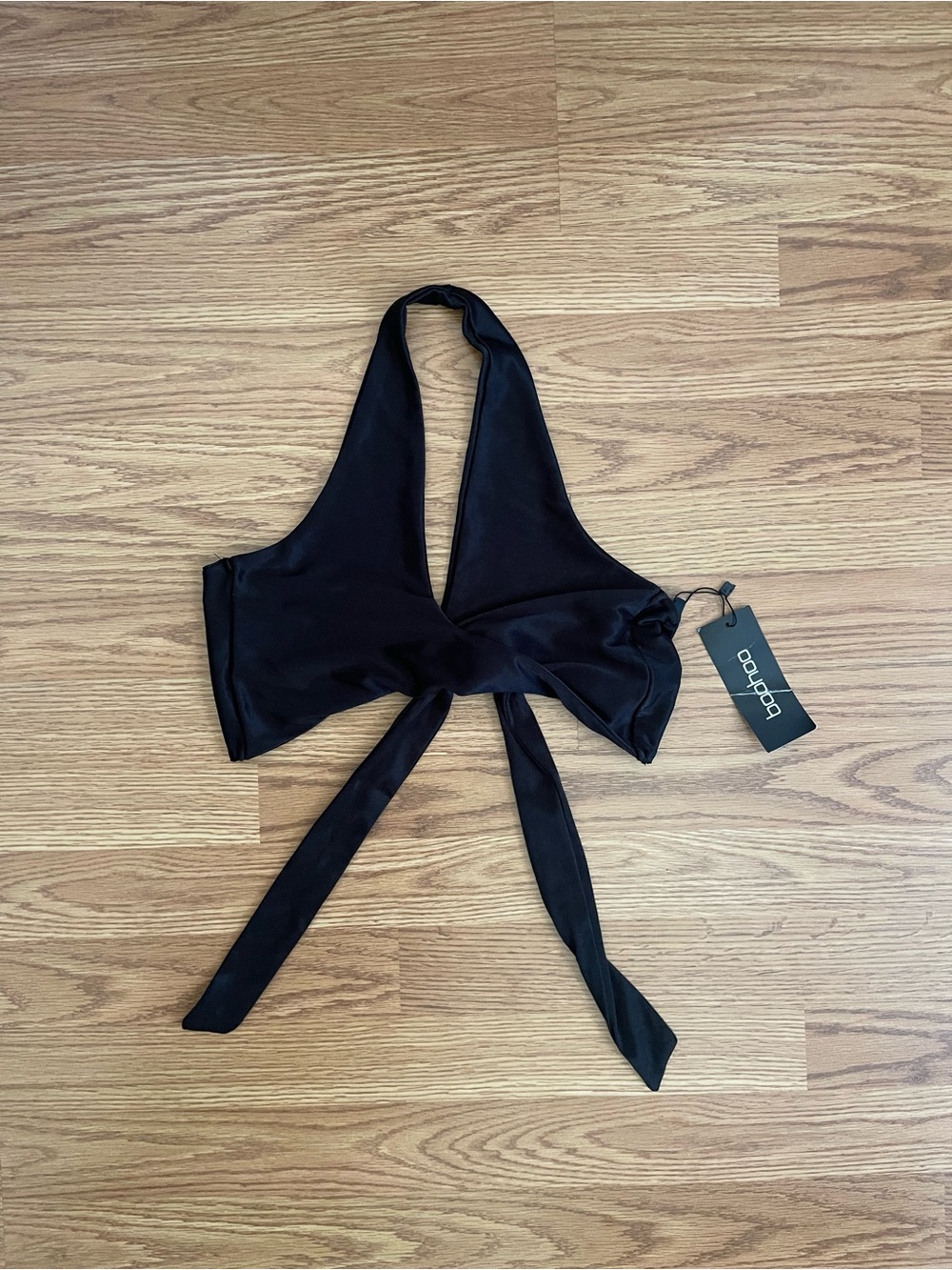 NWT Boohoo Black Halter back Tie backless cropped top indie sleaze festival